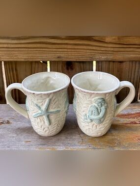 Set of 2 Cracker Barrel Time Flies Cream & Blue Mugs Seashells & Starfish 4.5”H